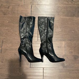 Dana Buchman black boots stiletto heel